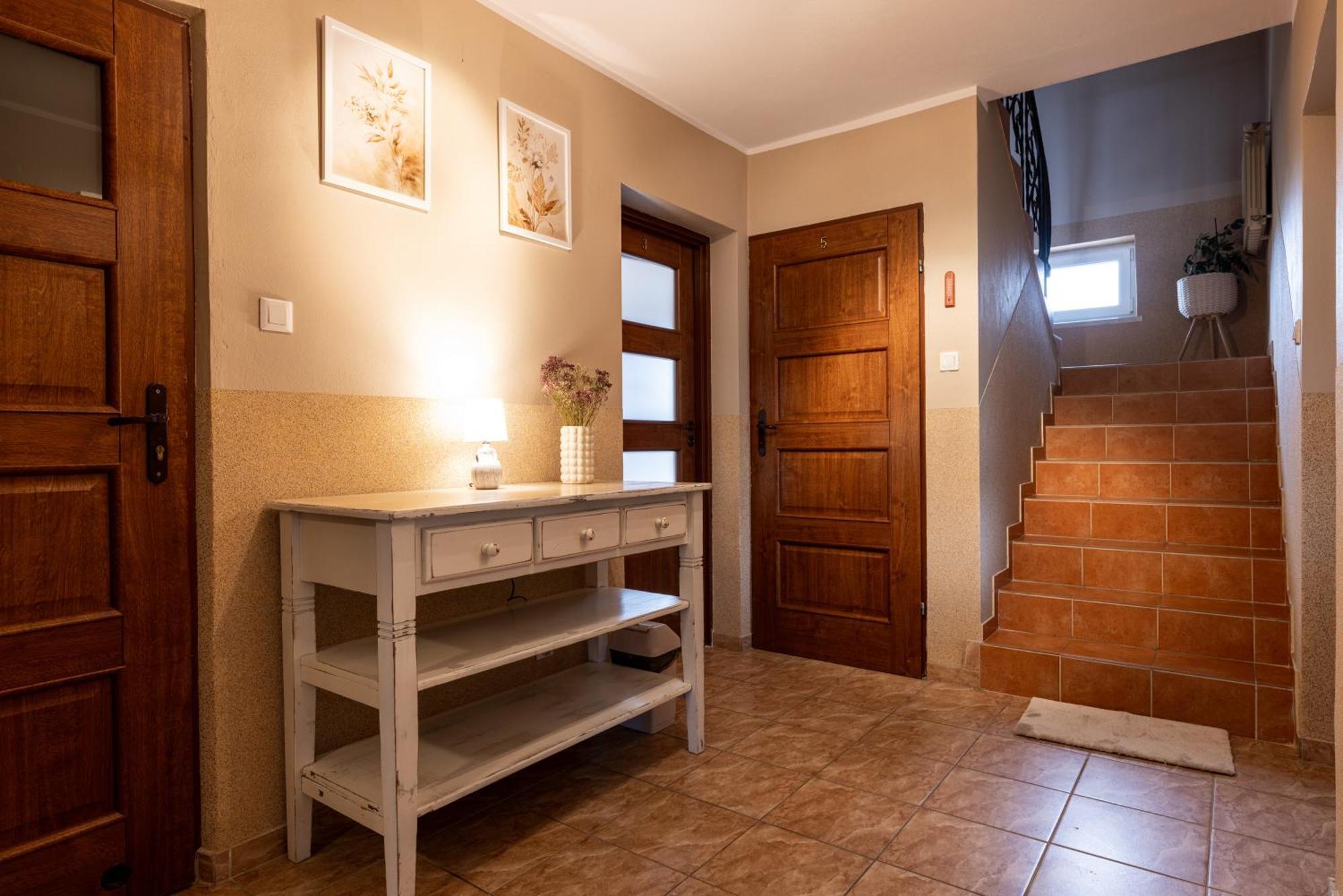 Gosciniec Laworta Apartment Ustrzyki Dolne Exterior photo
